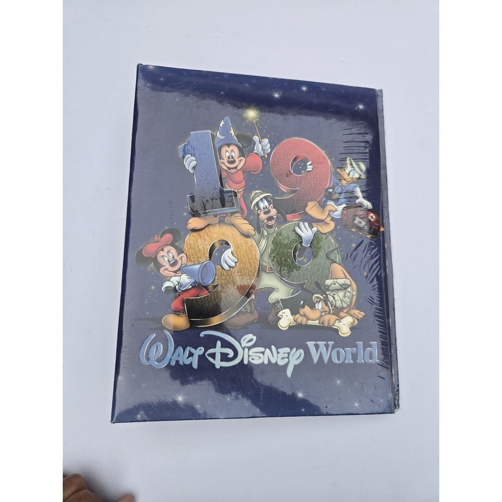 Walt Disney World‎ 1999 Millennium 3-Ring Binder Mickey Mouse Vintage Park...